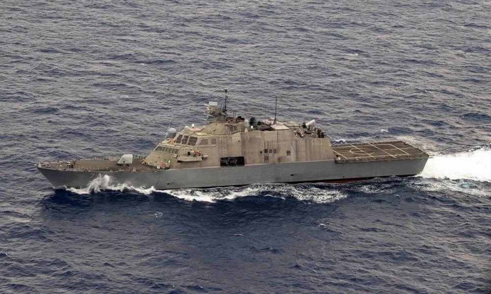 Έμεινε ακυβέρνητο λόγω νέας μηχανικής βλάβης το USS ''Detroit''!